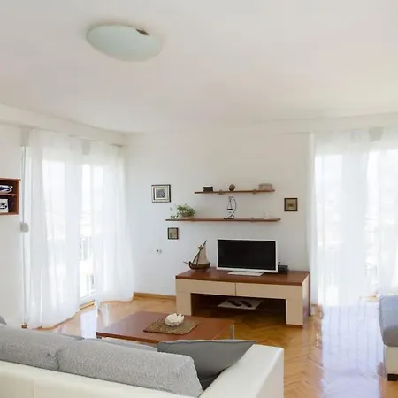 Amazing View 5 Min From City Center/ Apartamento