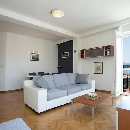 Amazing View 5 Min From City Center/ Apartamento