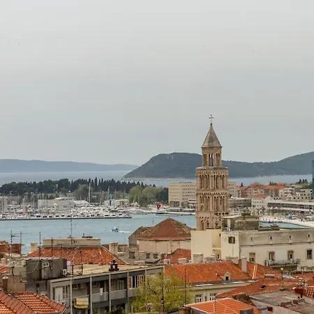 Amazing View 5 Min From City Center/ Apartamento Split
